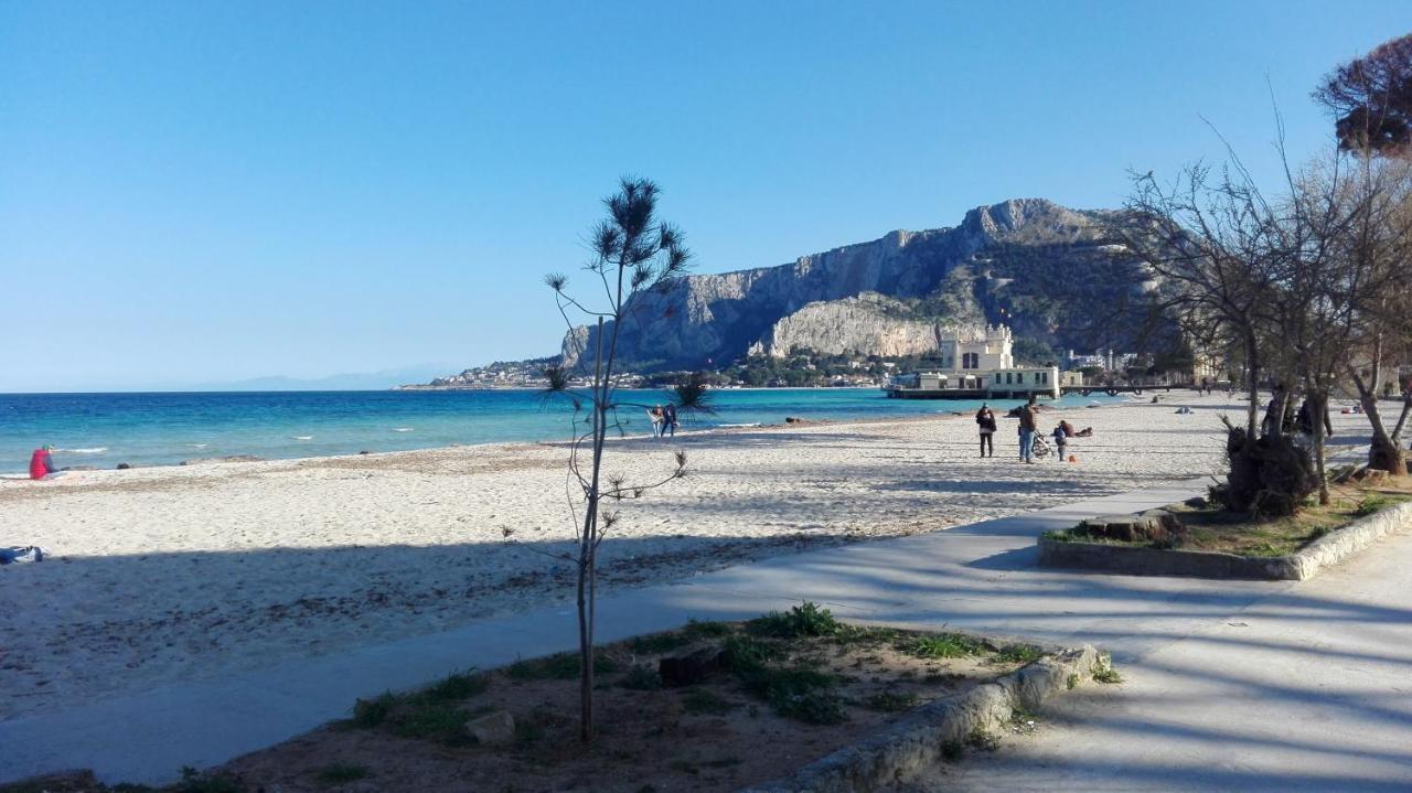 Mondello Villa Mare Exterior photo